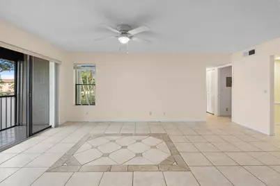706 Sunny Pine Way #E2, Greenacres, FL 33415 - Photo 4