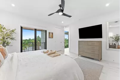1048 N Victoria Park Road, Fort Lauderdale, FL 33304 - Photo 32