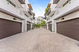 1048 N Victoria Park Rd, Fort Lauderdale, FL 33304 - Photo 2