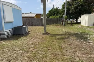 8364 SE Sandy Ln, Hobe Sound, FL 33455 - Photo 10