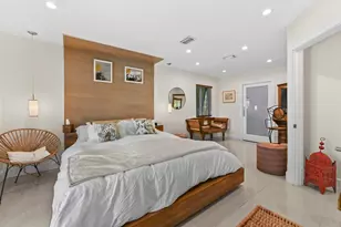 1513 NE 28th Dr, Wilton Manors, FL 33334 - Photo 16