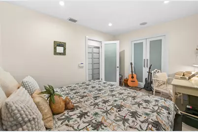 1513 NE 28th Drive, Wilton Manors, FL 33334 - Photo 20