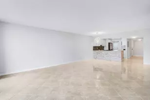 2651 S Palm Aire Dr, Pompano Beach, FL 33069 - Photo 10