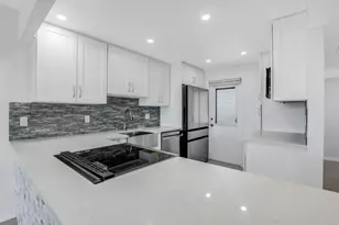 2651 S Palm Aire Dr, Pompano Beach, FL 33069 - Photo 4