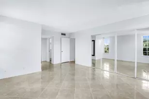 2651 S Palm Aire Dr, Pompano Beach, FL 33069 - Photo 20