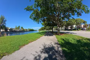 2651 S Palm Aire Dr, Pompano Beach, FL 33069 - Photo 40