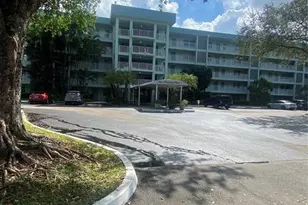 802 Cypress Grove Ln, Pompano Beach, FL 33069 - Photo 2