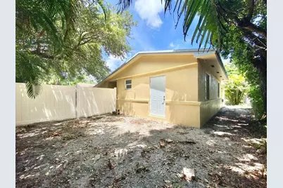 660 NE 34th Court #3, Oakland Park, FL 33334 - Photo 8