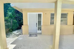 660 NE 34th Ct, Oakland Park, FL 33334 - Photo 1