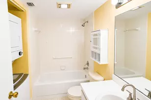 1400 SW 124th Terrace, Pembroke Pines, FL 33027 - Photo 12