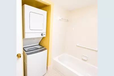 1400 SW 124th Terrace #105Q, Pembroke Pines, FL 33027 - Photo 6
