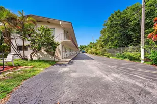 60 NW 79th St, Miami, FL 33150 - Photo 18