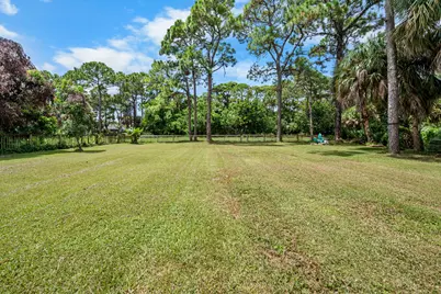 330 NE Town Terrace, Jensen Beach, FL 34957 - Photo 38