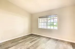 1370 Cottonwood Cir, Weston, FL 33326 - Photo 14