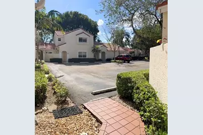 1370 Cottonwood Circle #18-3, Weston, FL 33326 - Photo 4