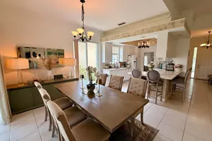 8095 Laborie Ln, Wellington, FL 33414 - Photo 10