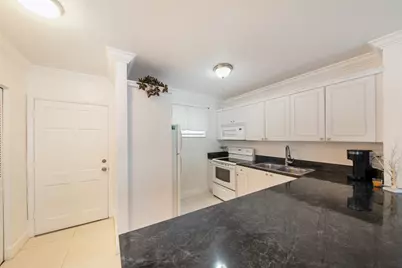 2581 Garden Drive N #206, Lake Worth, FL 33461 - Photo 6