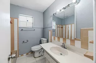 2700 NW 36th Ave, Lauderdale Lakes, FL 33311 - Photo 24