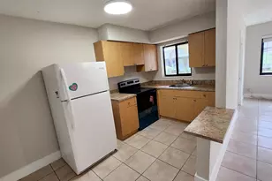 435 NW 41st St, Oakland Park, FL 33309 - Photo 4
