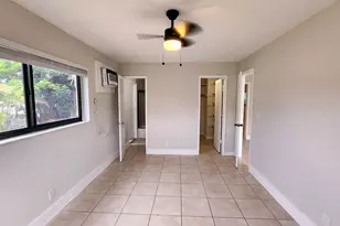 435 NW 41st St, Oakland Park, FL 33309 - Photo 6