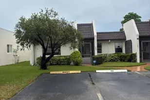143 Lake Susan Dr, West Palm Beach, FL 33411 - Photo 18