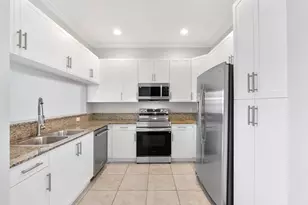 3505 Lakeside Dr, Davie, FL 33328 - Photo 10