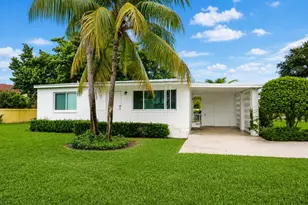 2516 Lorraine Ct, North Palm Beach, FL 33403 - Photo 2