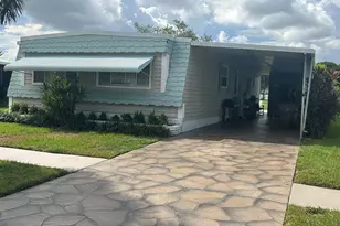 132 NW 53rd Pl, Deerfield Beach, FL 33064 - Photo 2