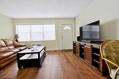 233 Windsor K, West Palm Beach, FL 33417 - Photo 2
