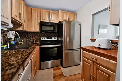 233 Windsor K, West Palm Beach, FL 33417 - Photo 8