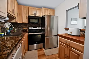 233 Windsor K, West Palm Beach, FL 33417 - Photo 8