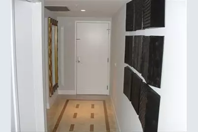 185 SW 7th Street #1802, Miami, FL 33130 - Photo 12