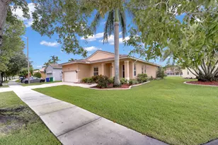 2256 SW 131st Terrace, Miramar, FL 33027 - Photo 2