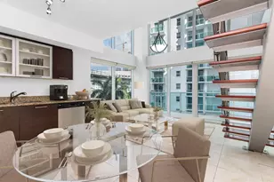 41 SE 5th St, Miami, FL 33131 - Photo 4