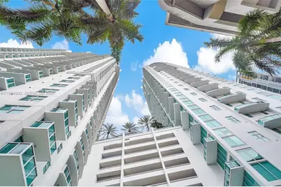 41 SE 5th Street #417, Miami, FL 33131 - Photo 1
