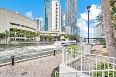 41 SE 5th Street #417, Miami, FL 33131 - Photo 28