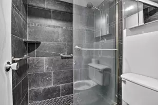 1400 St Charles Pl, Pembroke Pines, FL 33026 - Photo 20