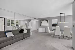 1400 St Charles Pl, Pembroke Pines, FL 33026 - Photo 10