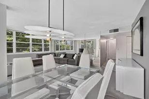1400 St Charles Pl, Pembroke Pines, FL 33026 - Photo 4