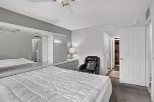 1400 St Charles Pl, Pembroke Pines, FL 33026 - Photo 16