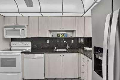 1400 Saint Charles Place #313, Pembroke Pines, FL 33026 - Photo 12