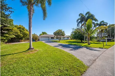 4910 SW 205th Avenue, Southwest Ranches, FL 33332 - Photo 4