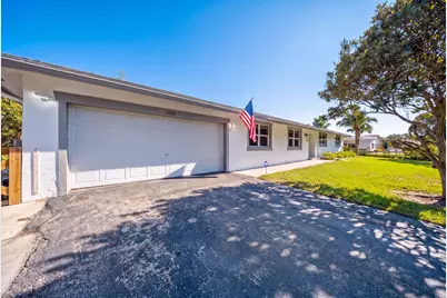 4910 SW 205th Avenue, Southwest Ranches, FL 33332 - Photo 4