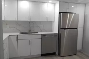 1301 NE Miami Gardens Dr, Miami, FL 33179 - Photo 2