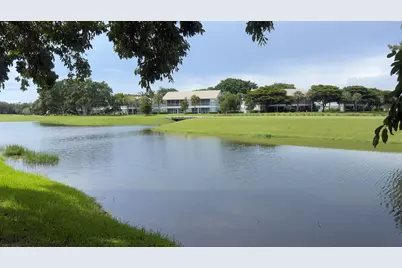 4646 Carlton Golf Drive, Wellington, FL 33449 - Photo 16