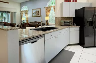 4646 Carlton Golf Dr, Wellington, FL 33449 - Photo 8