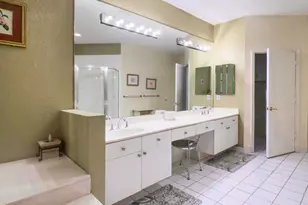 4646 Carlton Golf Dr, Wellington, FL 33449 - Photo 12