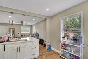 1225 W 10th St, Riviera Beach, FL 33404 - Photo 8