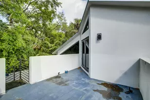 800 SW 4th St, Fort Lauderdale, FL 33315 - Photo 30