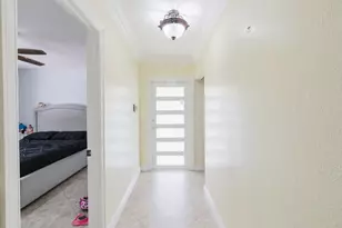 4917 Luqui Ct, West Palm Beach, FL 33415 - Photo 4
